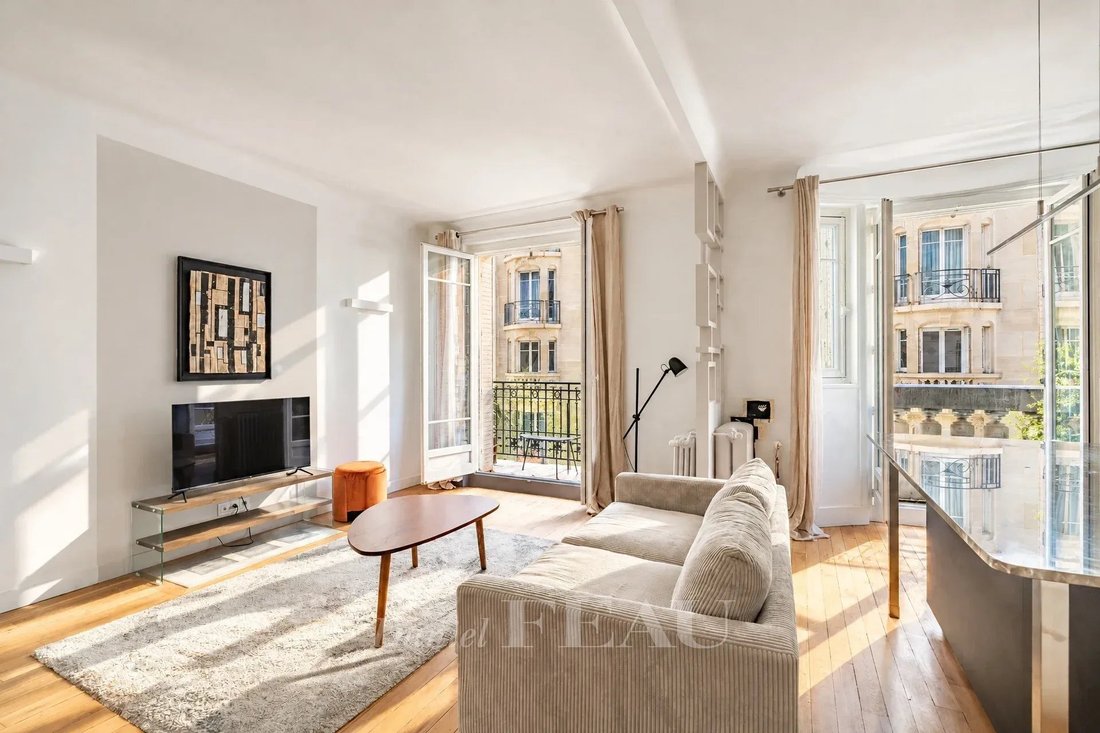 Apartment in Violet Commerce, Paris 15e Arrondissement, Paris 2 - 19161235