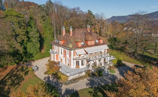 House in Chexbres, Vaud, Switzerland 1