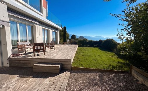 Casa a Grandvaux, Bourg-en-Lavaux, Svizzera 1