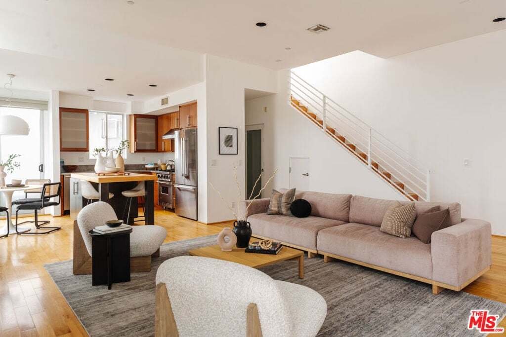 Townhouse in Los Angeles, California, United States 2 - 19166248