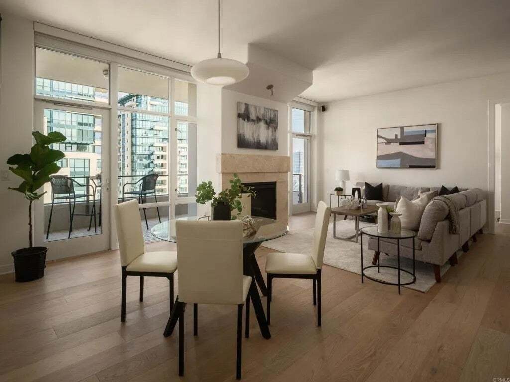 Condo in San Diego, California, United States 3 - 19155327