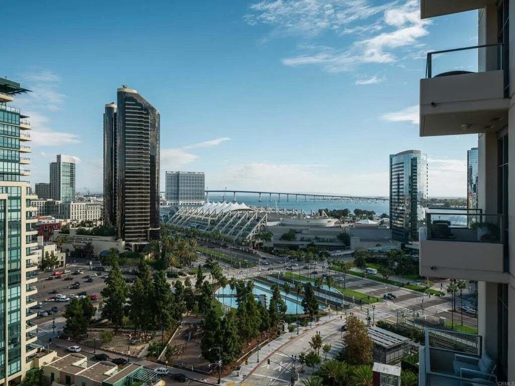 Condo in San Diego, California, United States 5 - 19155327