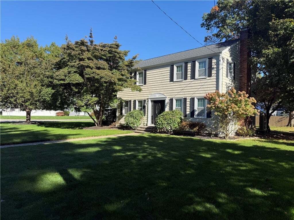 House in Barrington, Rhode Island, United States 1 - 19166219