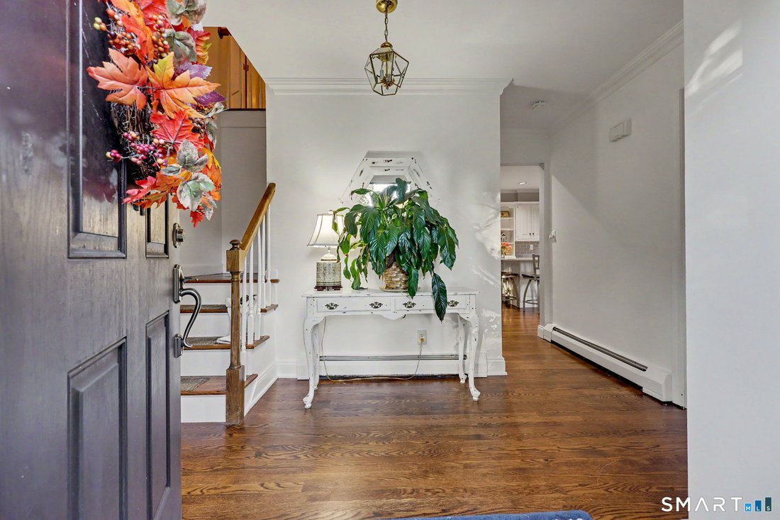 House in Trumbull, Connecticut, United States 2 - 19166163