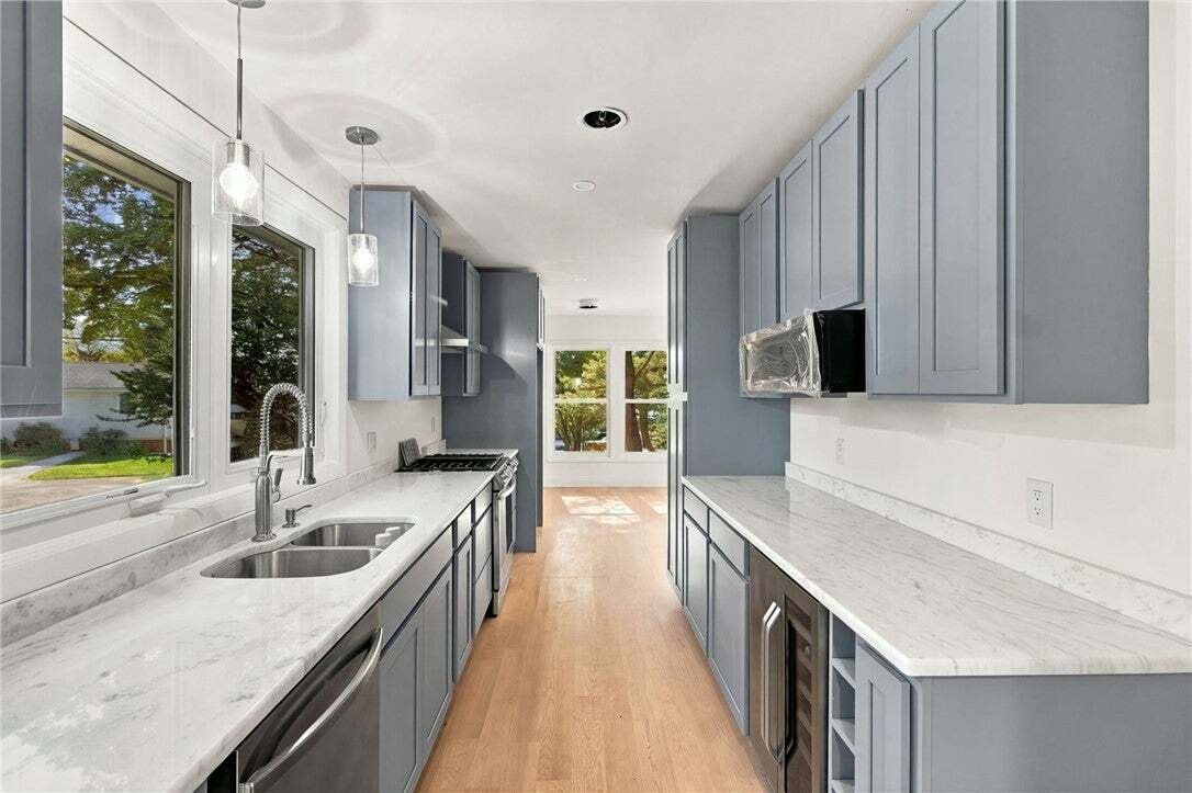 House in Cranston, Rhode Island, United States 4 - 19166223