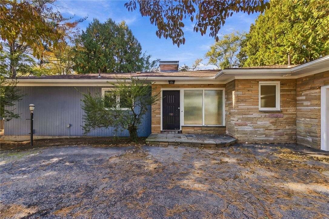 House in Cranston, Rhode Island, United States 1 - 19166223