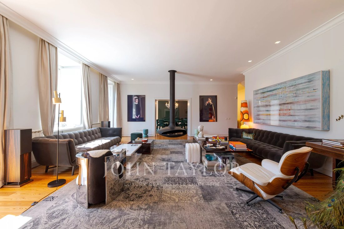 Apartment in Misericordia, Lisbon, Portugal 4 - 19166997