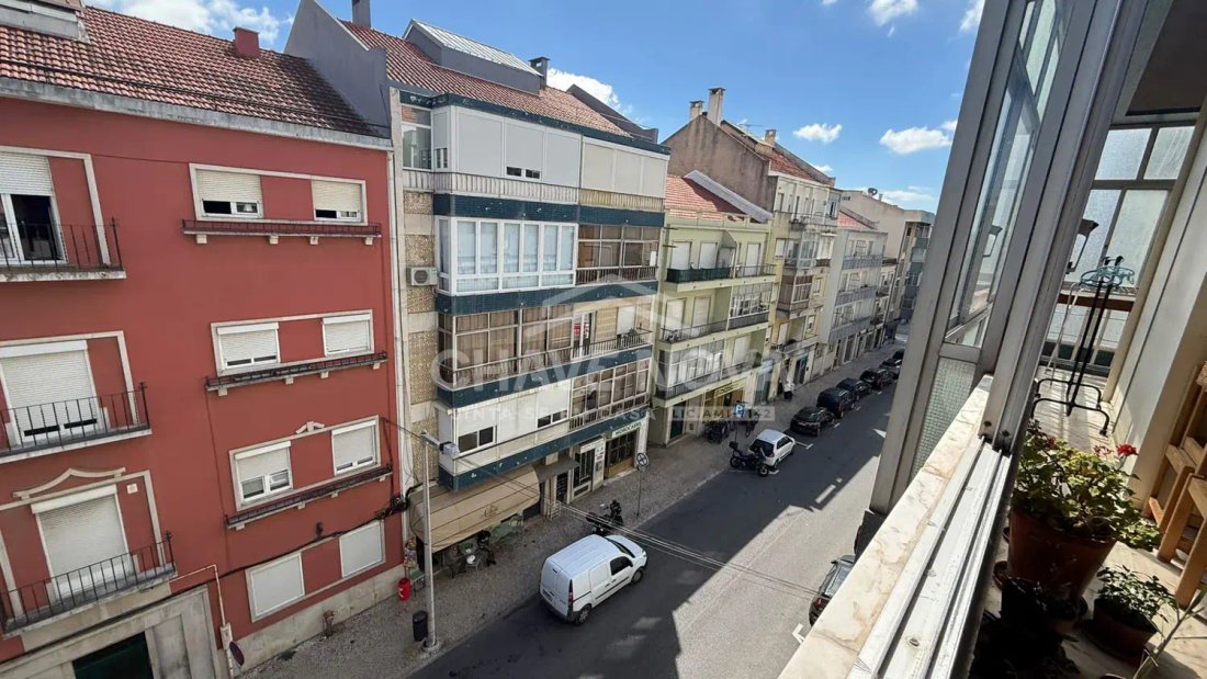 Apartment in Alvalade, Lisbon, Portugal 1 - 19166848