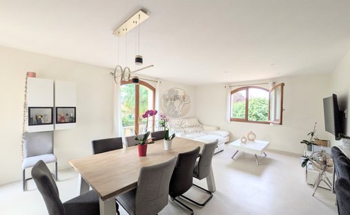Casa a Zone Rte de Clermont-avenue de la Gare, Cournon-d'Auvergne, Francia 1