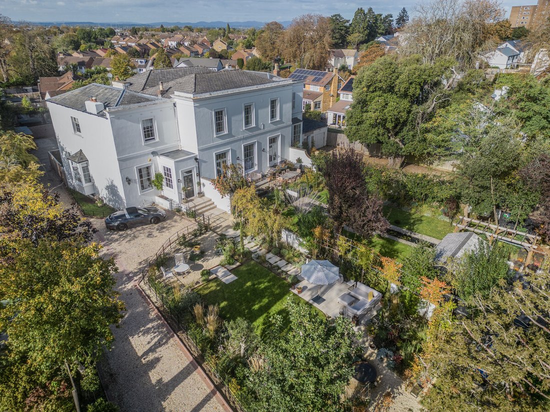 House in Hasbury, Cheltenham, England 2 - 19166892