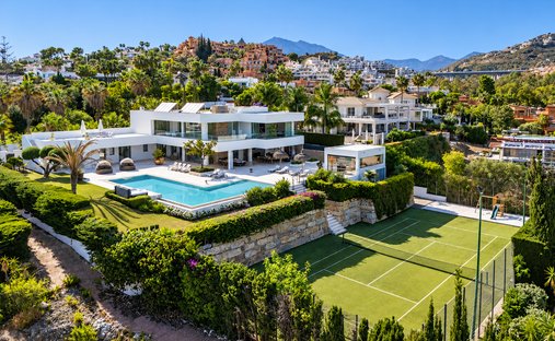Villa in Marbella, Andalusien, Spanien 1