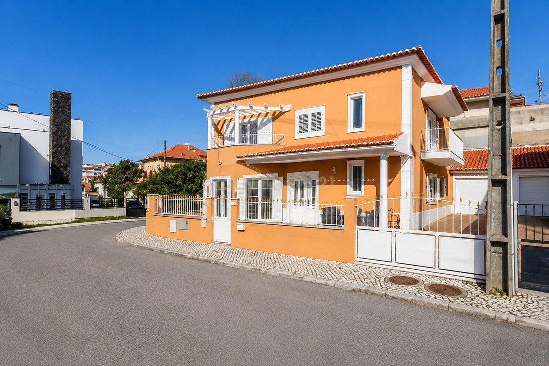 Villa in Pontinha e Famoes, Lisbon, Portugal 2 - 19167432