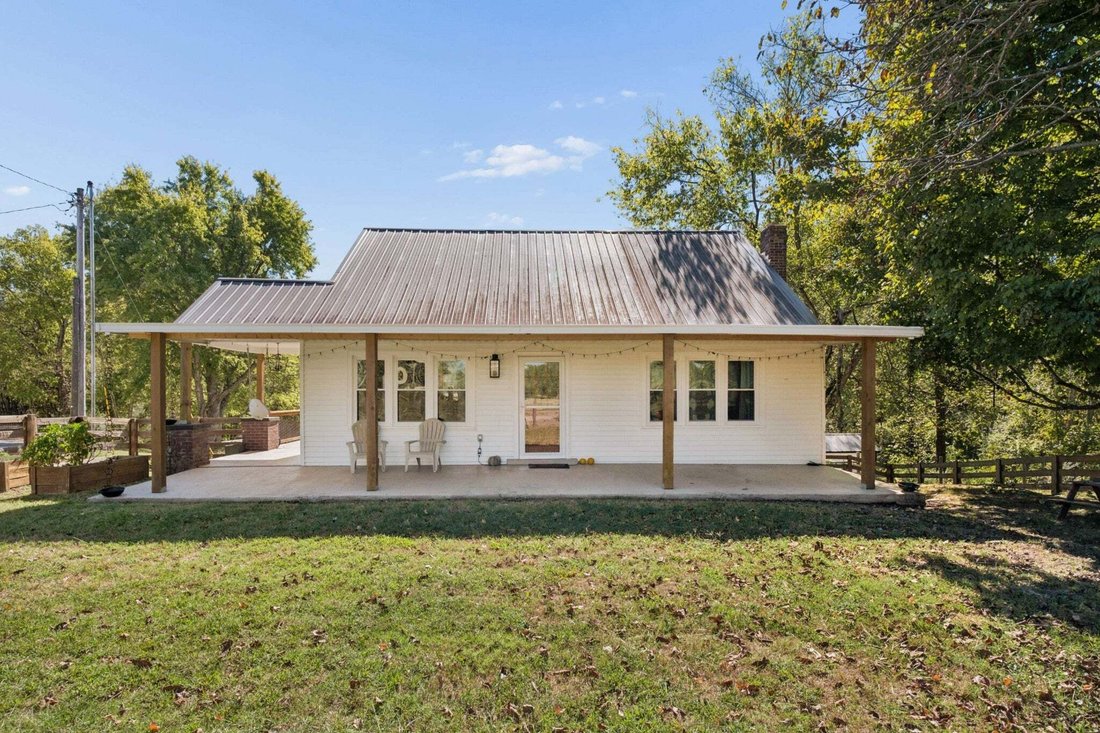 House in Columbia, Tennessee, United States 1 - 19166614