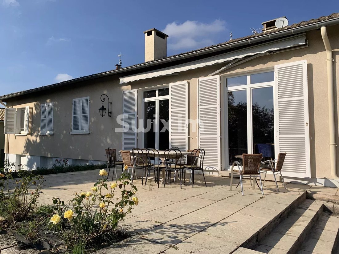 Villa in Levigny-Le Bourg, Charnay-les-Macon, France 4 - 19167097
