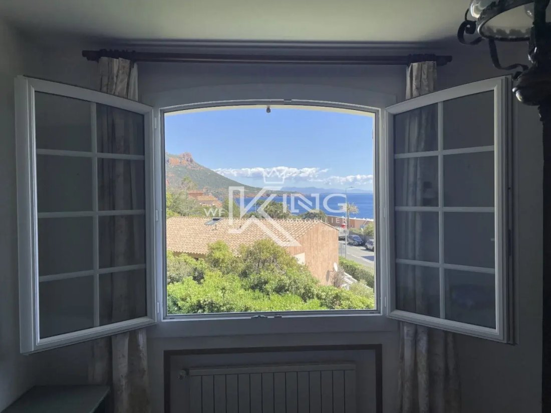 Villa en Le Dramont-Agay-Anthéor-Le Trayas, Saint-Raphaël, Francia 1 - 19140892