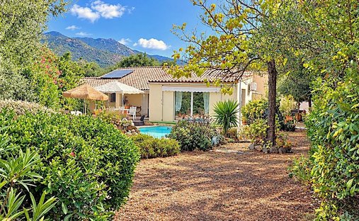 Villa en Bastelicaccia, Córcega, Francia 1