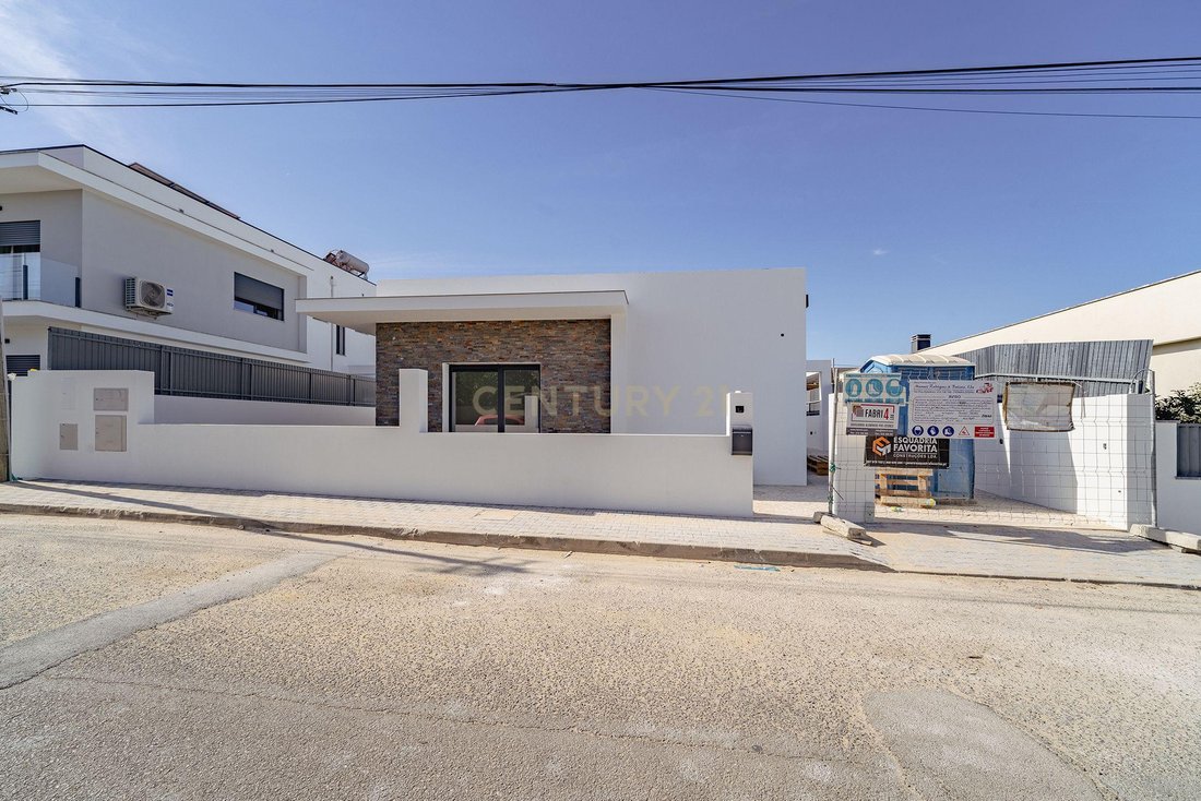 Villa in Fernão Ferro, Setúbal Municipality, Portugal 2 - 19167052