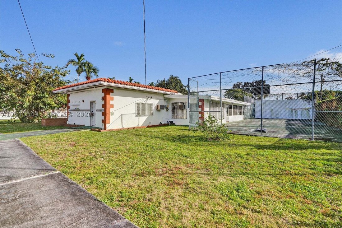 Casa a Coral Gables, Florida, Stati Uniti 2 - 19166705