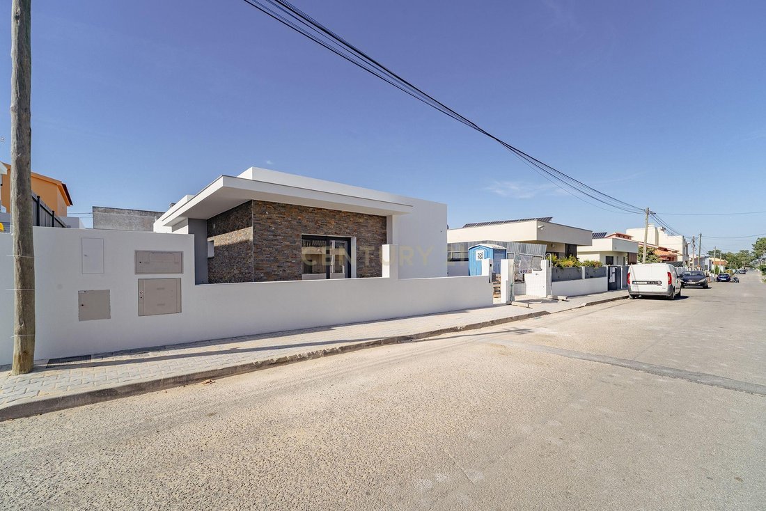 Villa in Fernão Ferro, Setúbal Municipality, Portugal 1 - 19167052