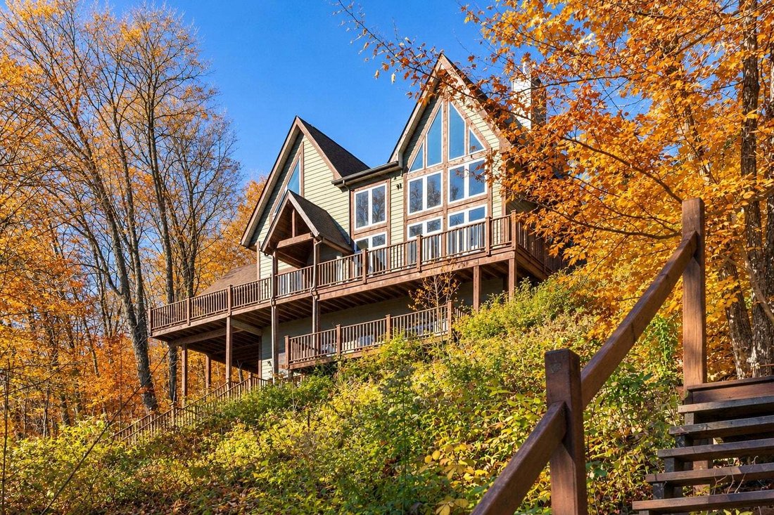 House in Mont-Tremblant, Quebec, Canada 2 - 19167207