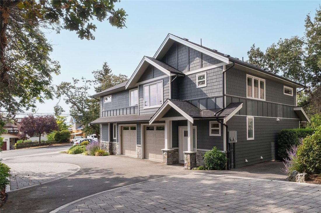 Townhouse in Victoria, British Columbia, Canada 2 - 19167211
