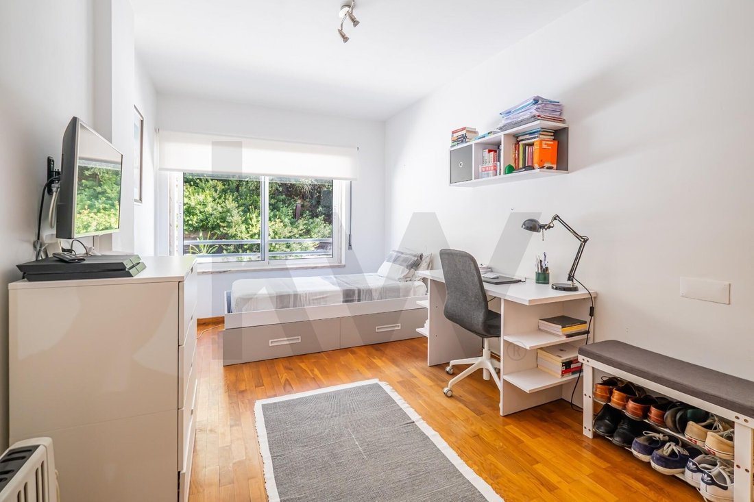 Apartment in Alges, Lisbon, Portugal 1 - 19143385