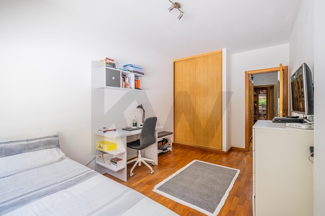 Apartment in Alges, Lisbon, Portugal 4 - 19143385