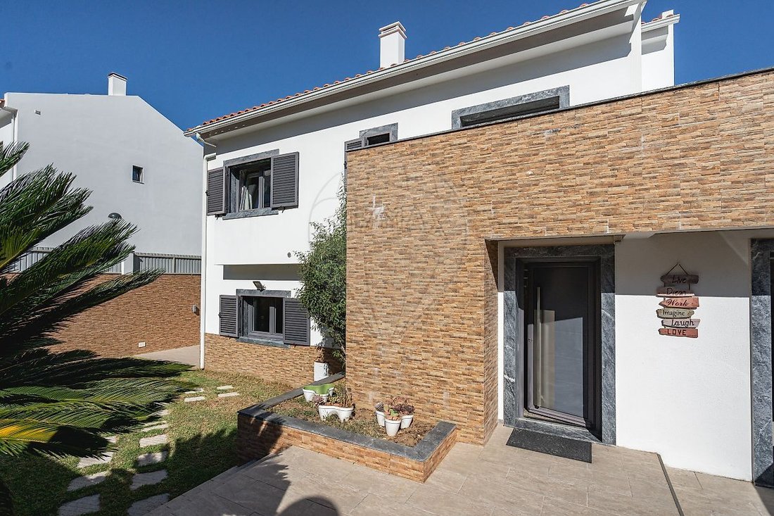 Villa in Belas, Lisbon, Portugal 3 - 19167378