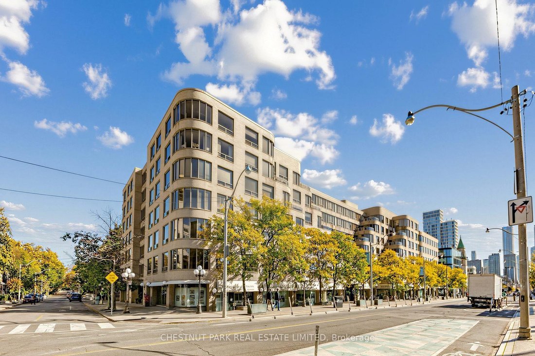 Apartment in Toronto, Ontario, Canada 1 - 19167747
