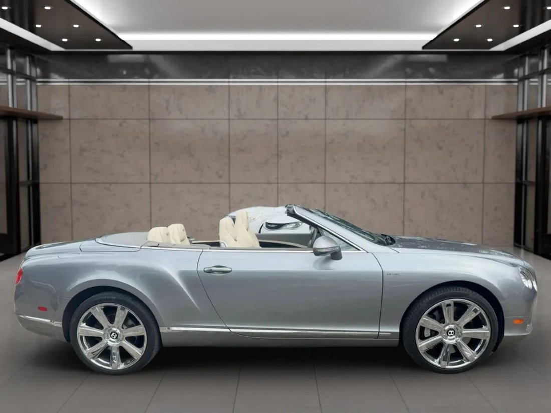 Cabriolet in West Palm Beach, FL, United States 2 - 19167785