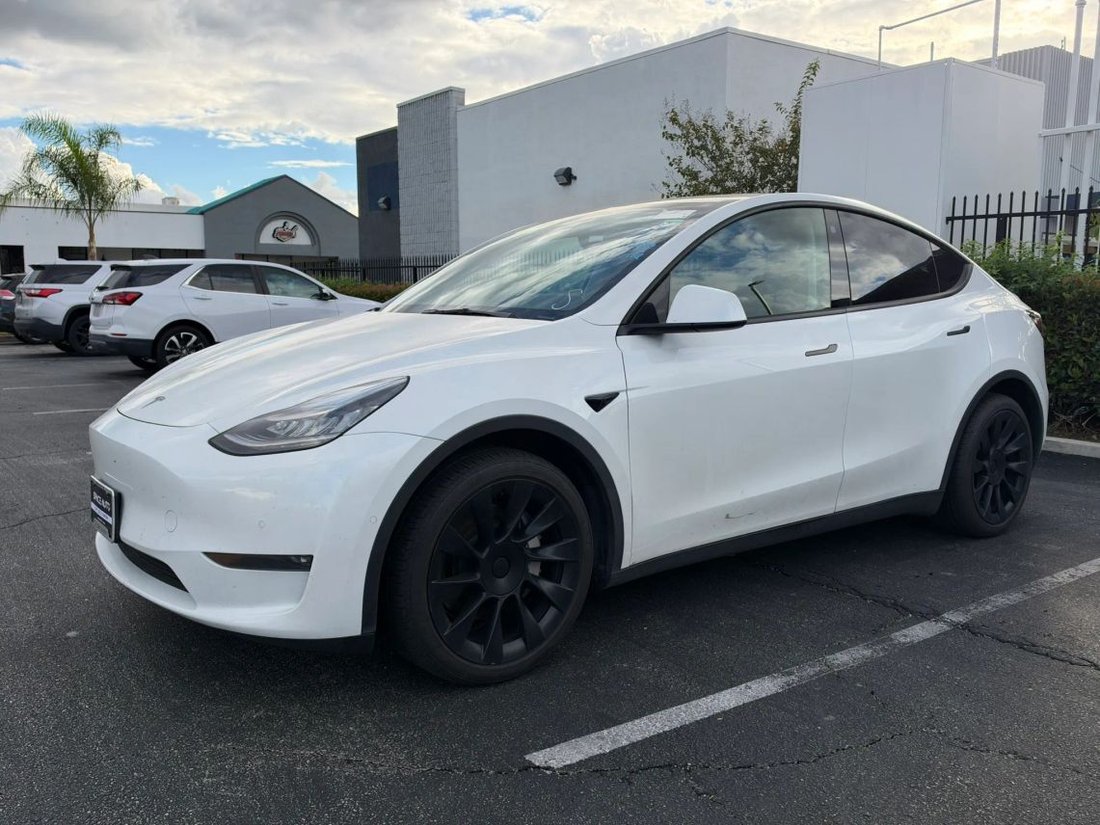 Suv in Azusa, CA, United States 3 - 19167852