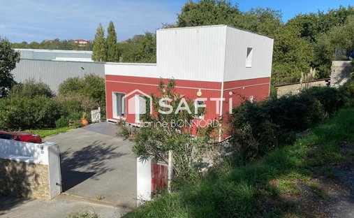 House in Acotz, Saint-Jean-de-Luz, France 1