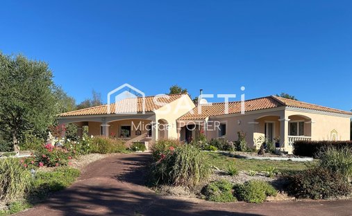 Haus in Saint-Avaugourd-des-Landes, Pays de la Loire, Frankreich 1