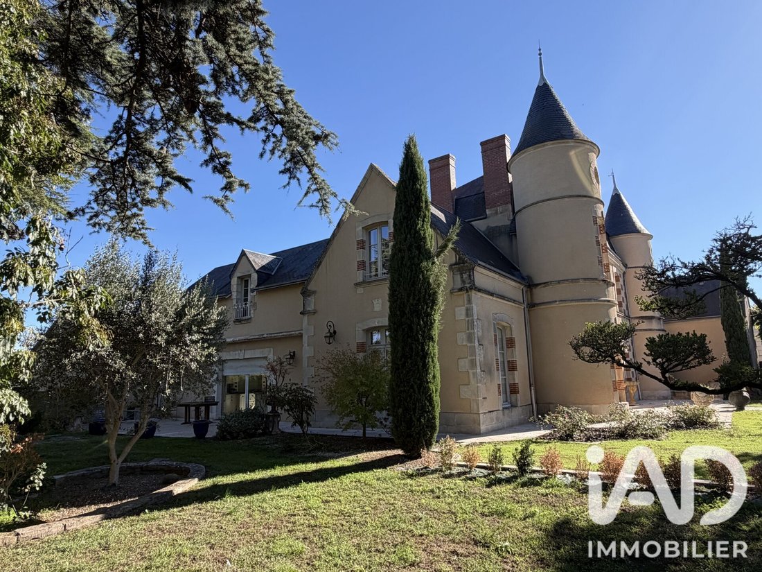 Casa a Saint-Georges-lès-Baillargeaux, Nuova Aquitania, Francia 2 - 19168345