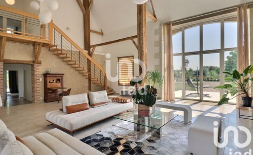 House in Azay-sur-Indre, Centre-Val de Loire, France 1
