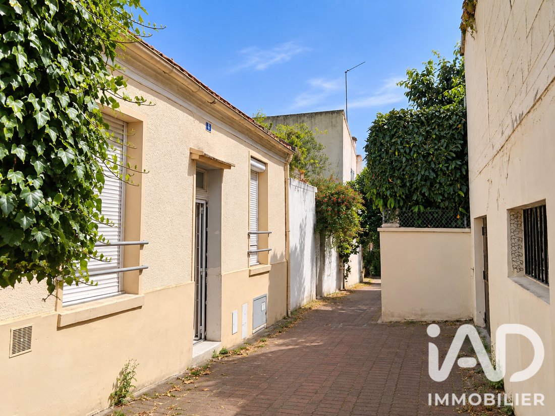 Casa en Les Lilas, Isla de Francia, Francia 1 - 19168220