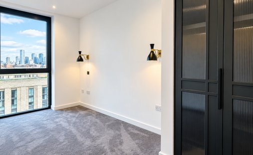 Apartment in Tower Hamlets, England 1