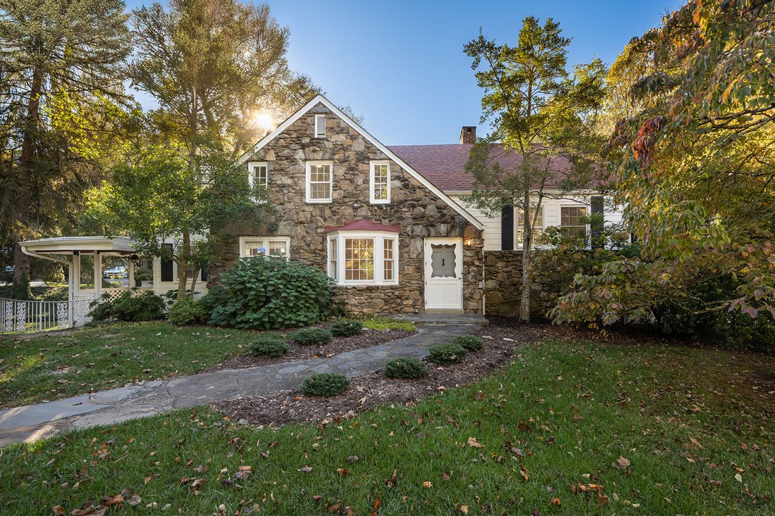 Maison à Asheville, Caroline du Nord, États-Unis 1 - 19168036
