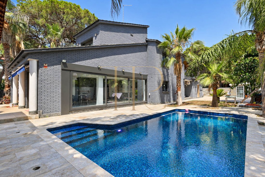 Villa in Castelldefels, Catalonia, Spain 1 - 19168255