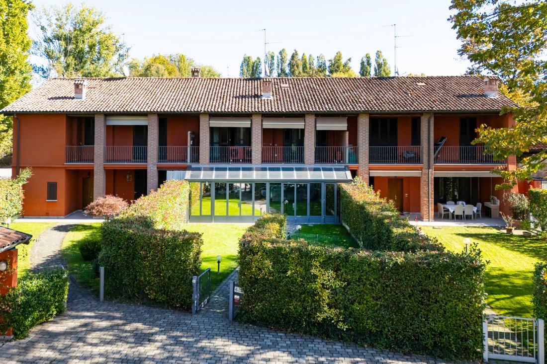 Villa in Tribiano, Lombardy, Italy 2 - 19093504