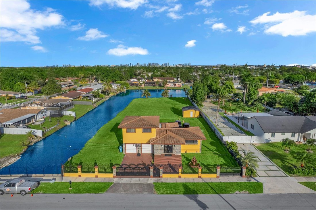 Casa en Miami Gardens, Florida, Estados Unidos 1 - 19168406