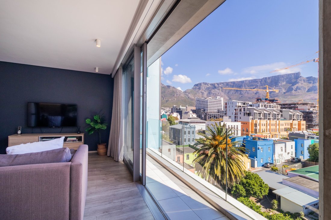Apartment in De Waterkant, Atlantic Seaboard, Cape Town 2 - 19174021