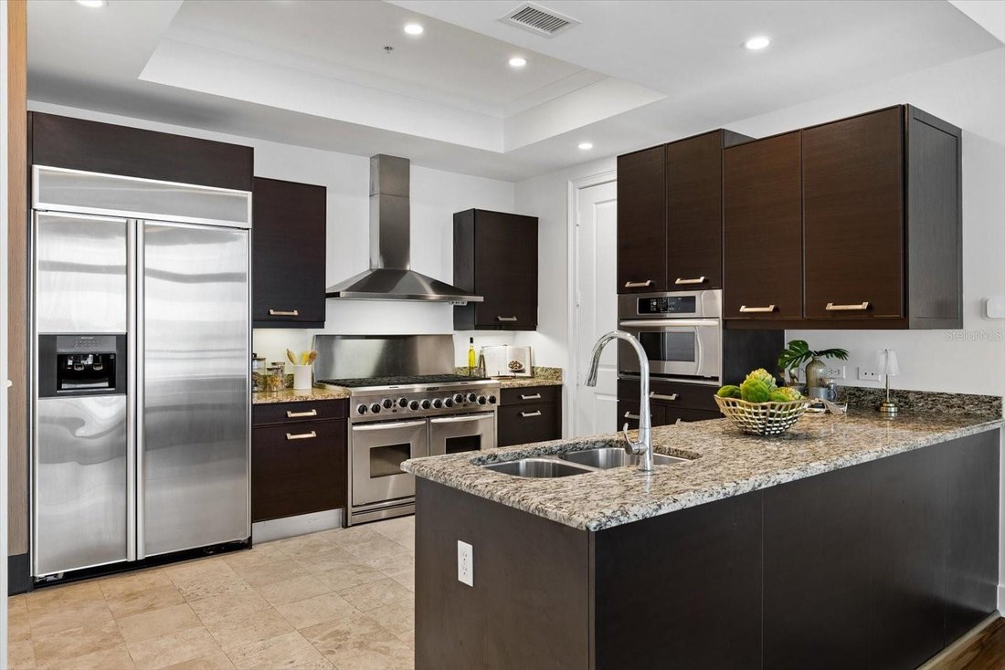 Condo in Sarasota, Florida, United States 3 - 19169110