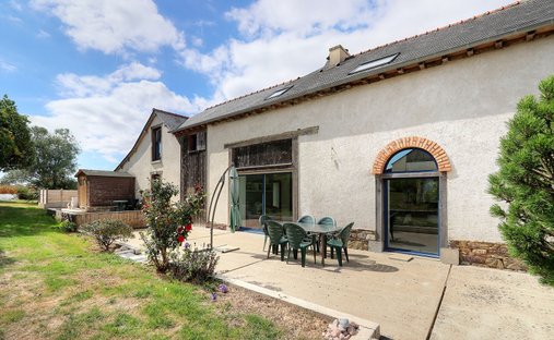 Villa à Nord, Pacé, France 1