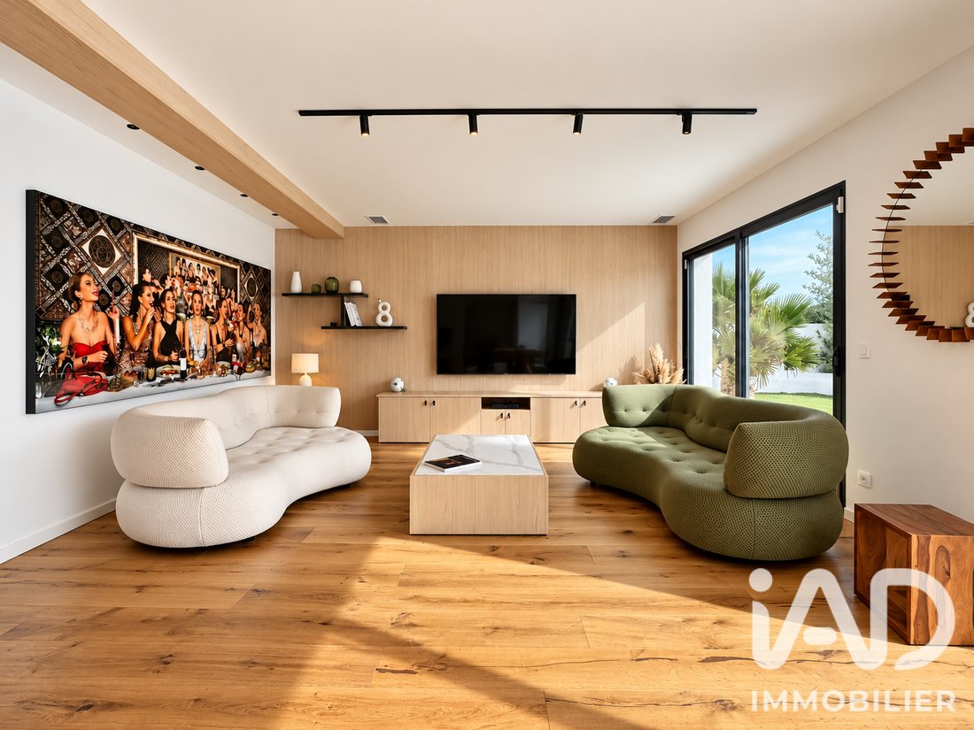 House in La Crau, Provence-Alpes-Côte d'Azur, France 1 - 19176315