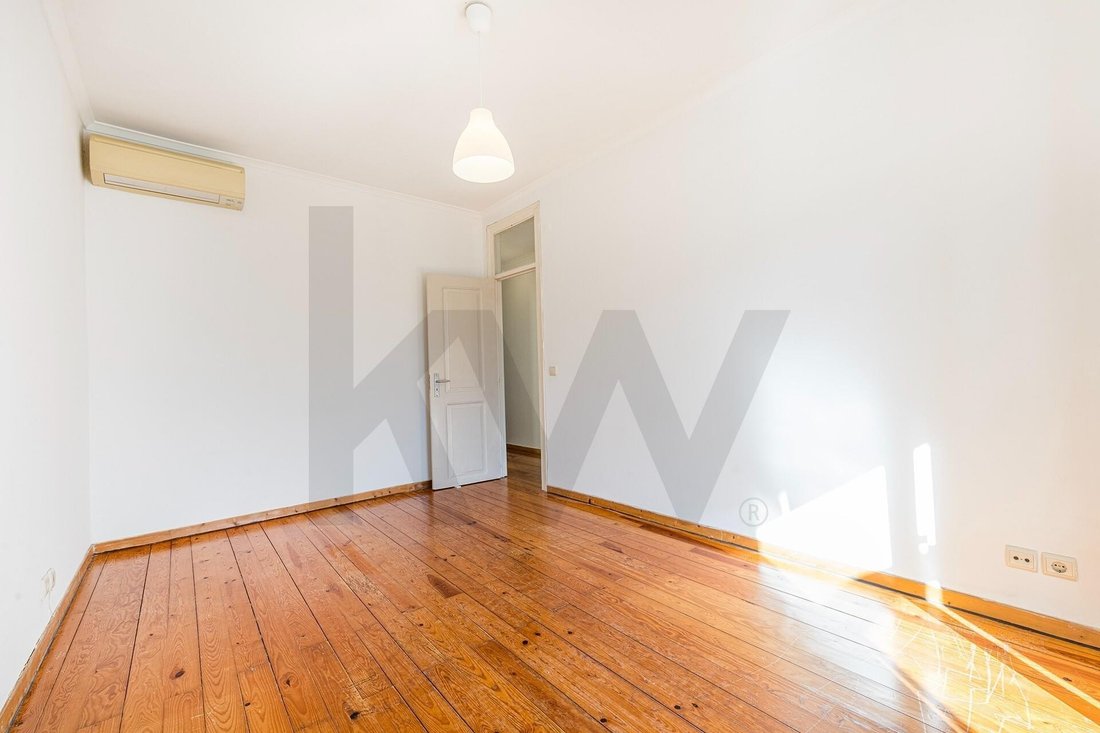Apartment in Areeiro, Lisbon, Portugal 3 - 19174725