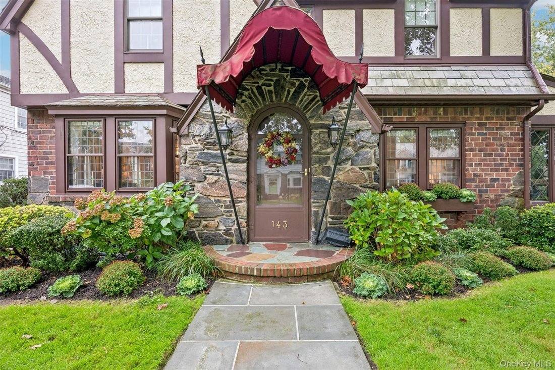 House in Garden City, New York, United States 2 - 19179313