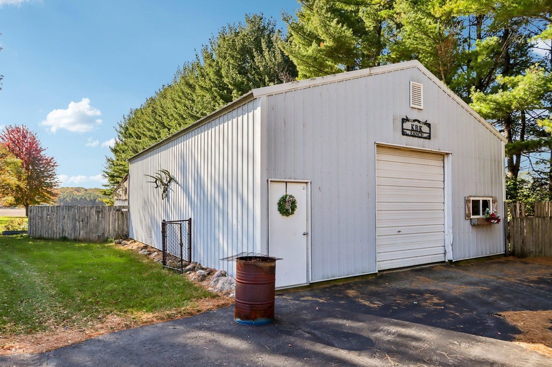 House in Portage, Wisconsin, United States 5 - 19176725