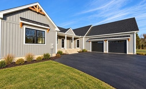 House in Belchertown, Massachusetts, United States 1