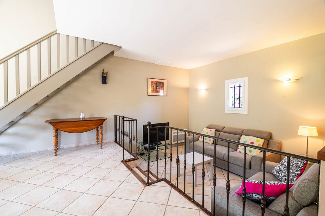 Casa en Eyragues, Provenza-Alpes-Costa Azul, Francia 3 - 17653432